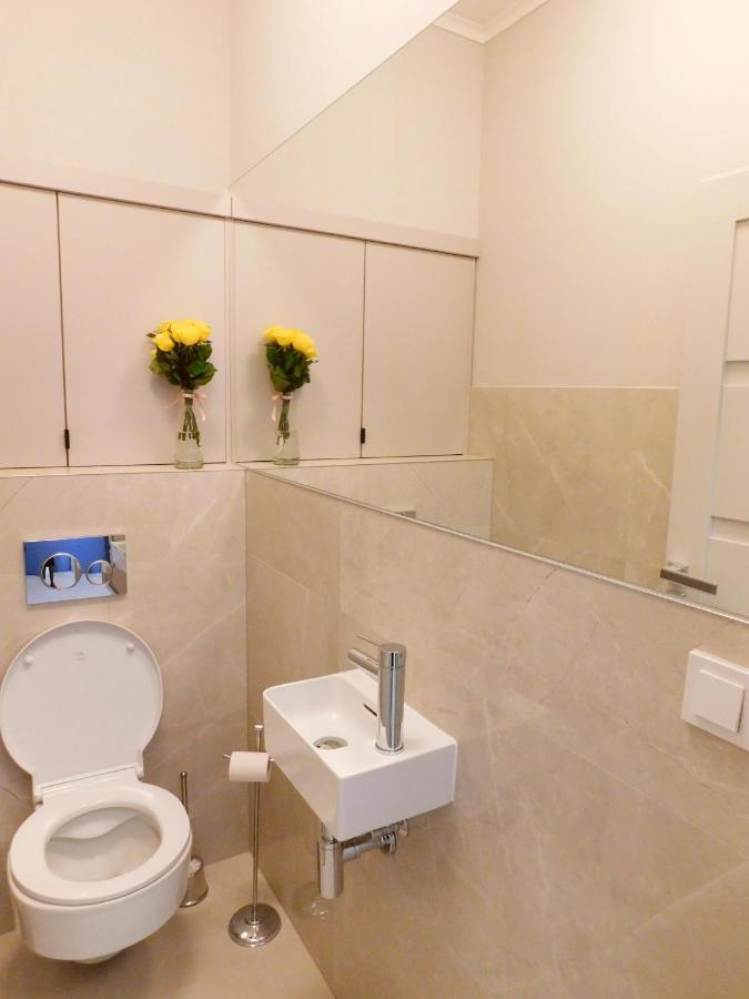 Vila Pod Lipami Apartment Bruntal Luaran gambar