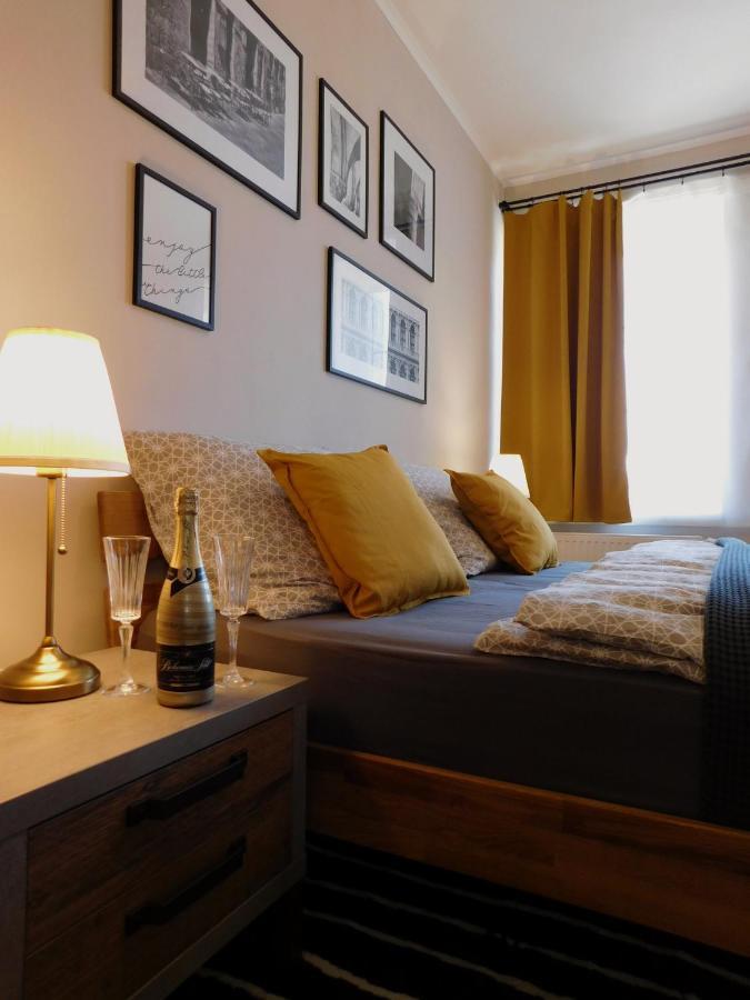 Vila Pod Lipami Apartment Bruntal Luaran gambar
