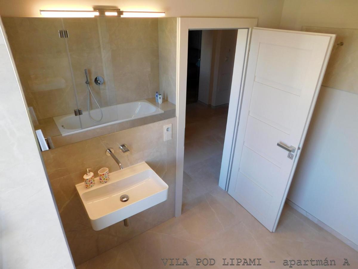 Vila Pod Lipami Apartment Bruntal Luaran gambar